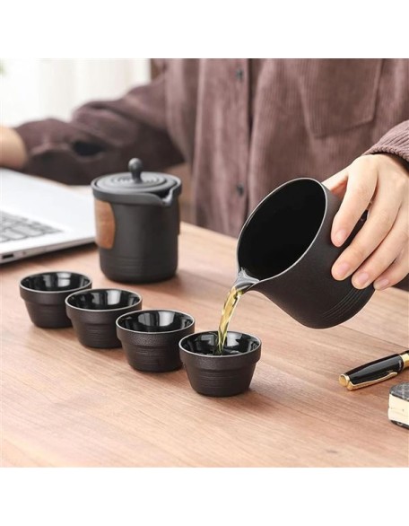 Ceramic Small Kungfu Teapot, Mini Portable Tea Set Porcelain Chinese Gongfu Tea Set Portable Teapot Set for Travel Home Outdoor and Office (Color : Black)