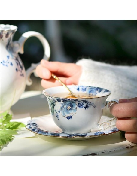 21-Piece Bone China Tea Set for Adults, Blue and White Porcelain Tea Set for 6, Vintage Floral Tea Set With Teapot Creamer Pitcher Sugar Bowl and Teaspoons, Tea Party Sets for Women Gift